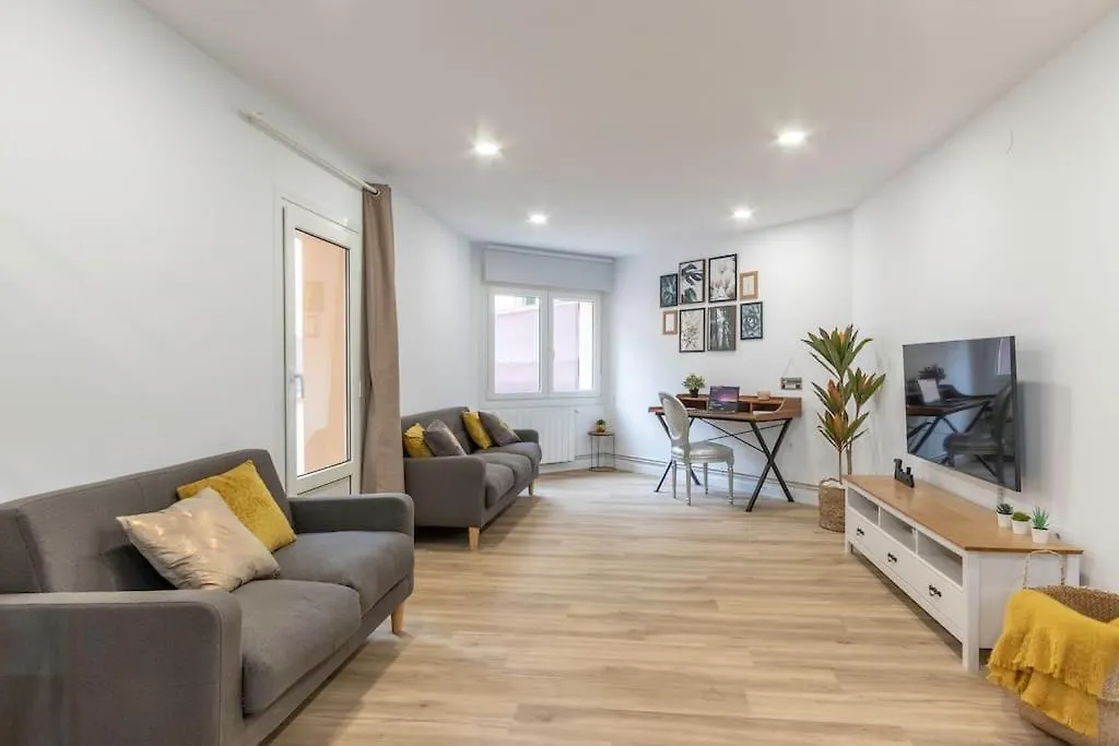 בילבאו Apt In The Old Town With Cool Terrace!! Private Parking דירה